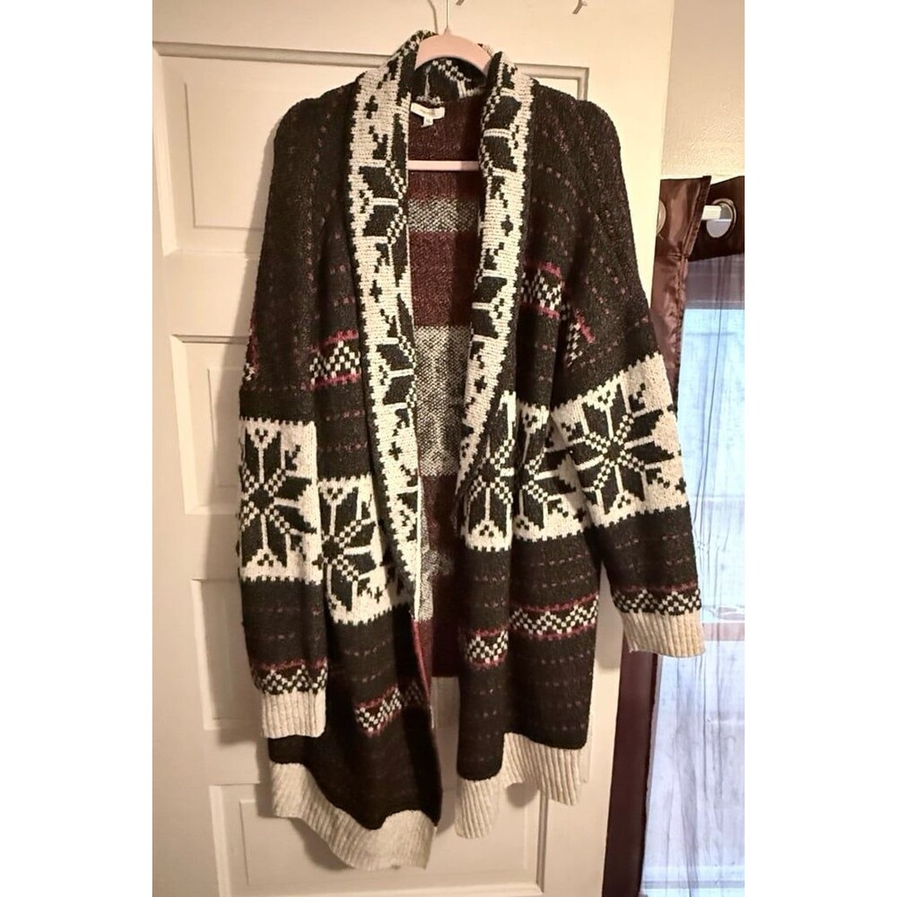 Maurice’s cardigan!